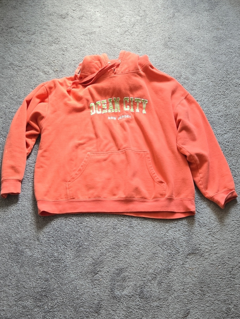 Ocean City Graphic Hoodie Sweatshirt - Coral